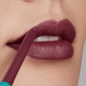 Thrive Causemetics lip fuller lip liner in shade Devin